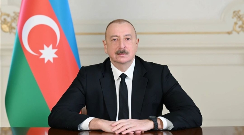 Uğurlu gələcəyə doğru.